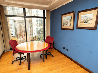 Oficina en VENTA en Edificio María Amelia Zona 10 - 3