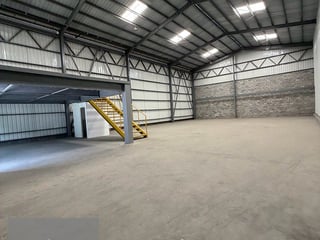 BODEGA EN RENTA / VENTA VILLA CANALES - 2