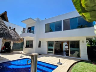 Casa de playa en venta en Pérgolas del Mar, Iztapa - Image 2