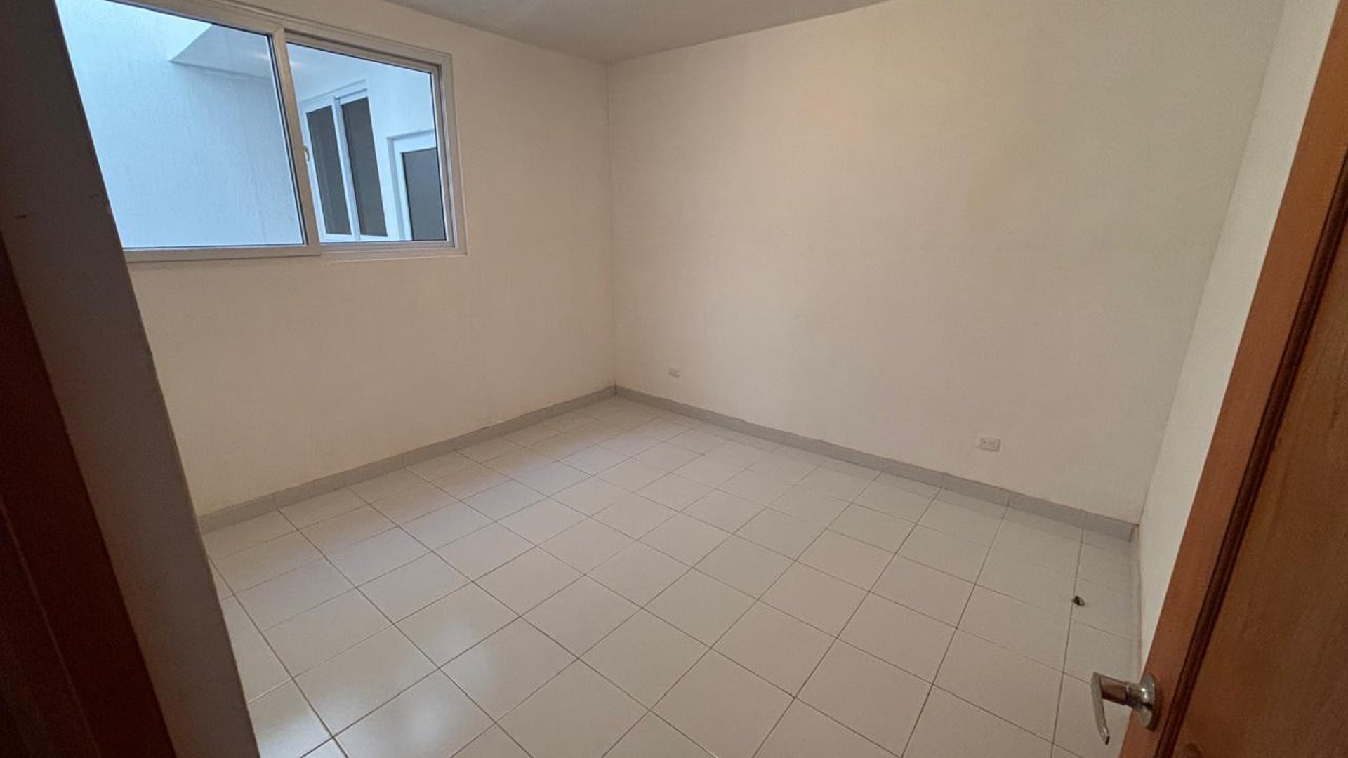 ???? APARTAMENTO EN RENTA – 3 HAB | HACIENDA REAL | ZONA 16 - Miniatura 6