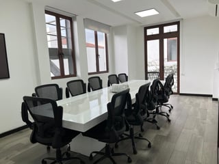 OFICINA EN RENTA EN CAYALÁ ZONA 16 - 2