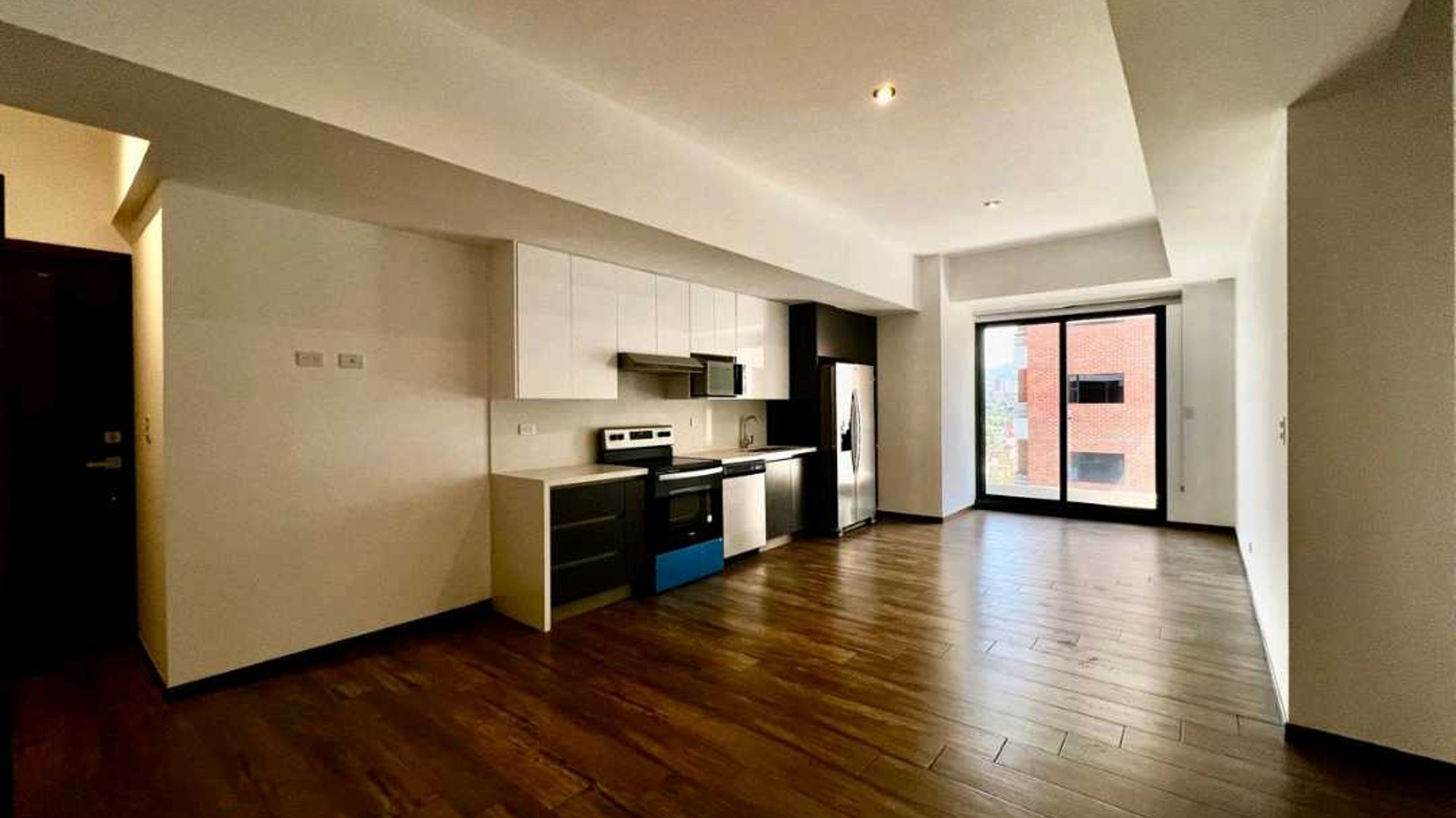 Venta o Renta de apartamento de 2 dormitorios en Moretti, Zona 10