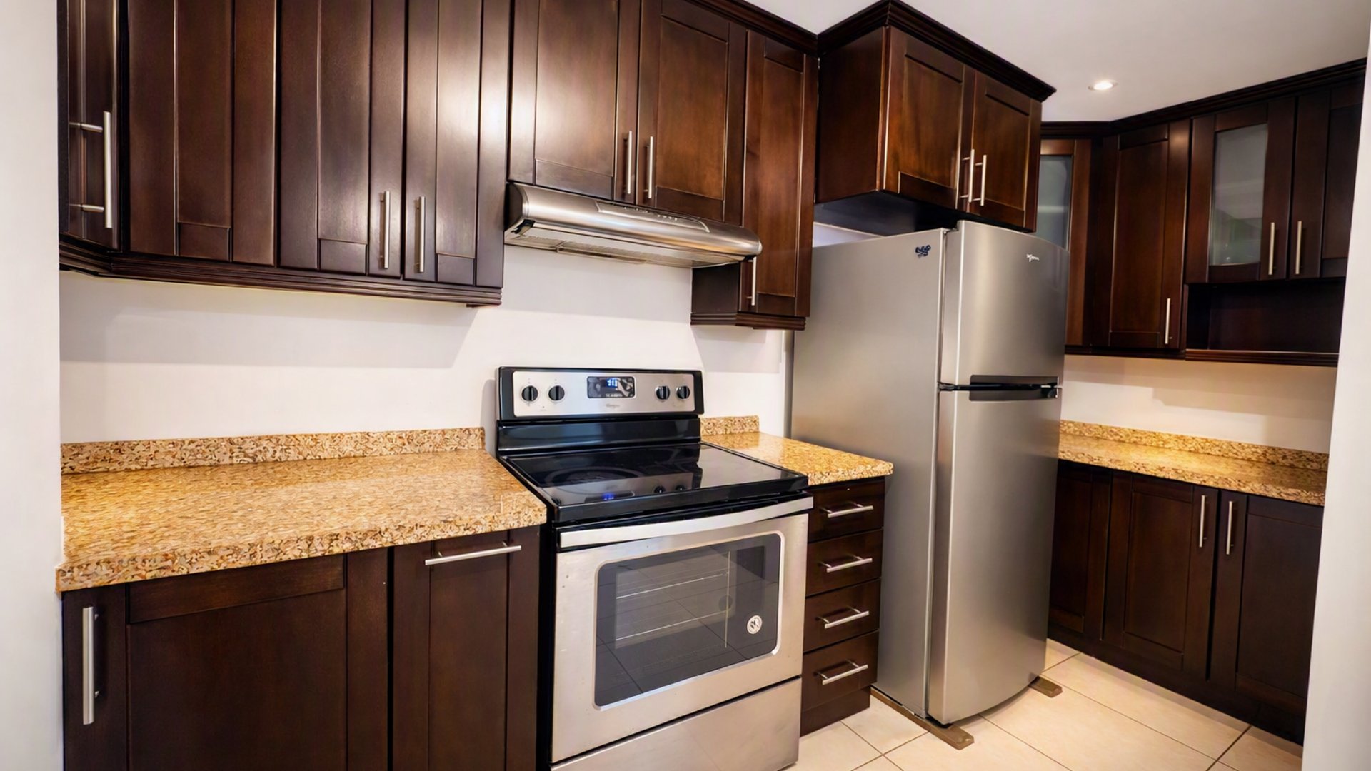 Rento apartamento en Santa María Las Charcas Ref-6096