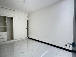 Casa en venta, Zona 16, Hacienda Real. - Image 9