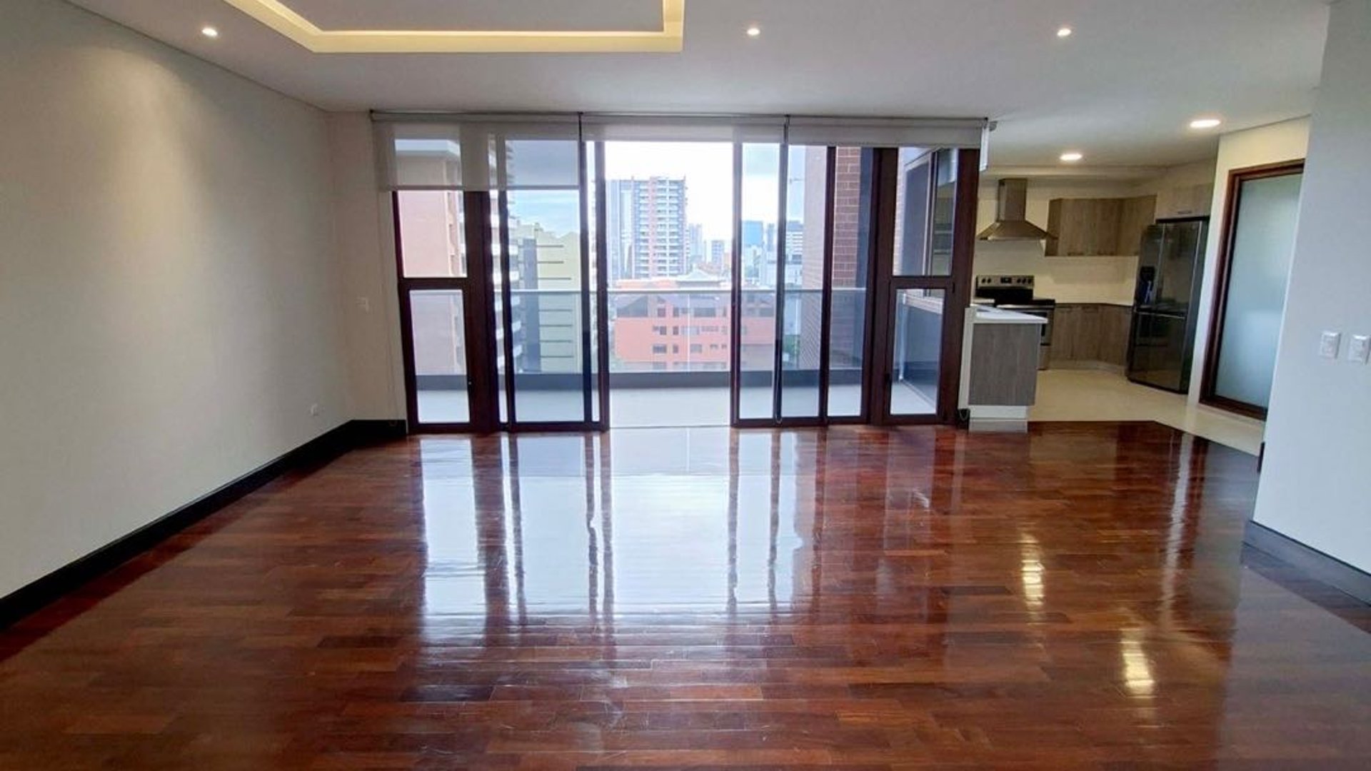 Alquiler apartamento de lujo 2 Dormitorios en Santa Inés Zona 14