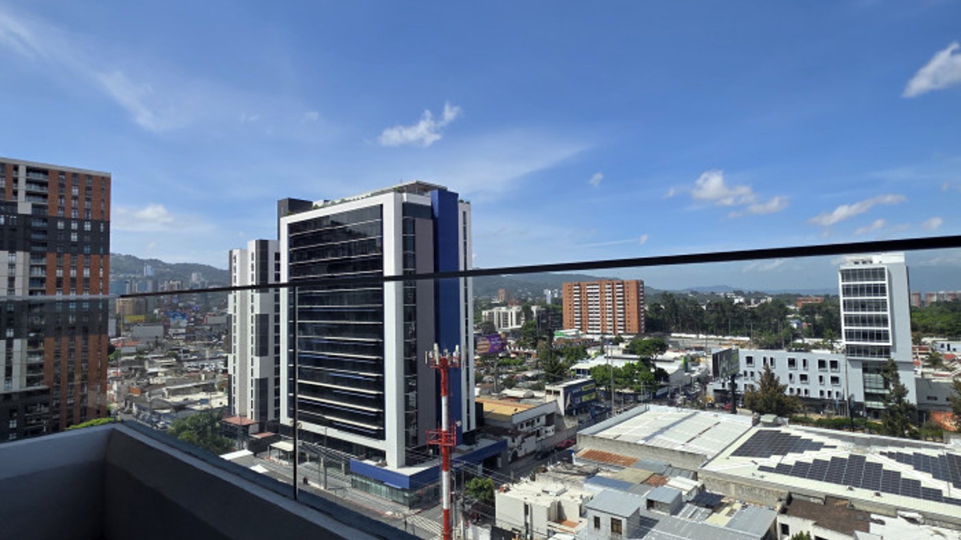 Apartamento en Alquiler en Parque 10 Guatemala - Image 1