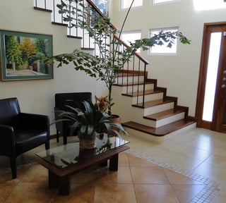 Casa en venta con pergola de 5 habitaciones en zona 16 Ref-5440