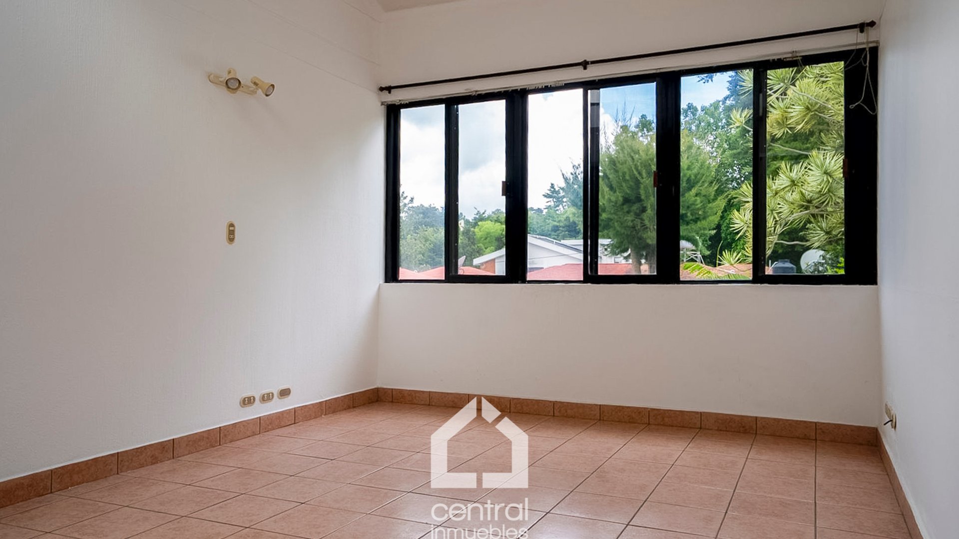 Casa en Residenciales San Miguel, km.16.5 carretera al Salvador - Miniatura 10