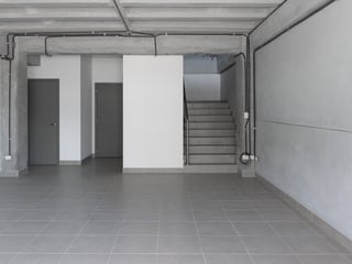 Bodega en Renta Calzada La Paz - Image 2