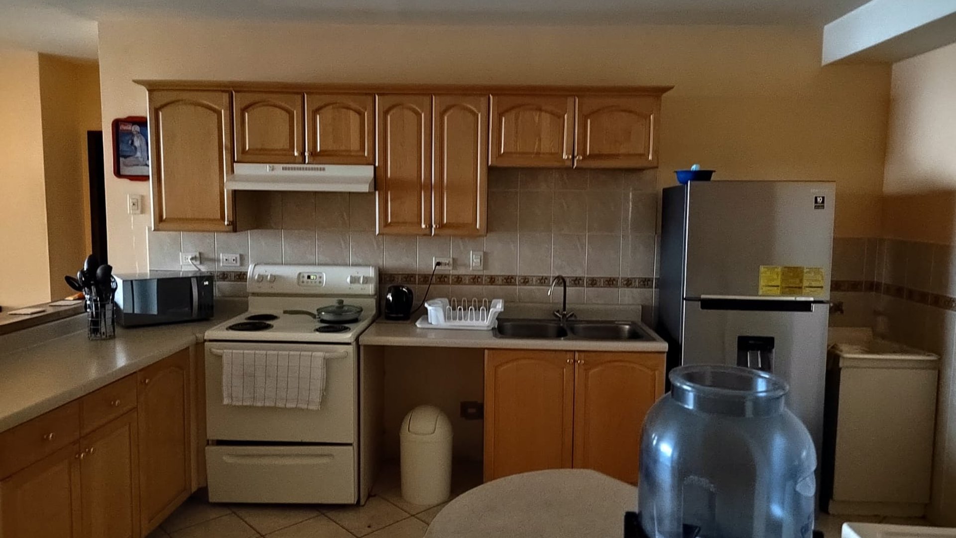  Apartamento amueblado en renta de 2 habitaciones zona 10 Ref-4955