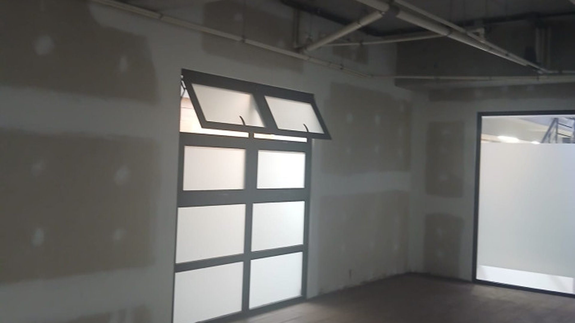 Oficina Comercial en Renta en zona 9 - Miniatura 6