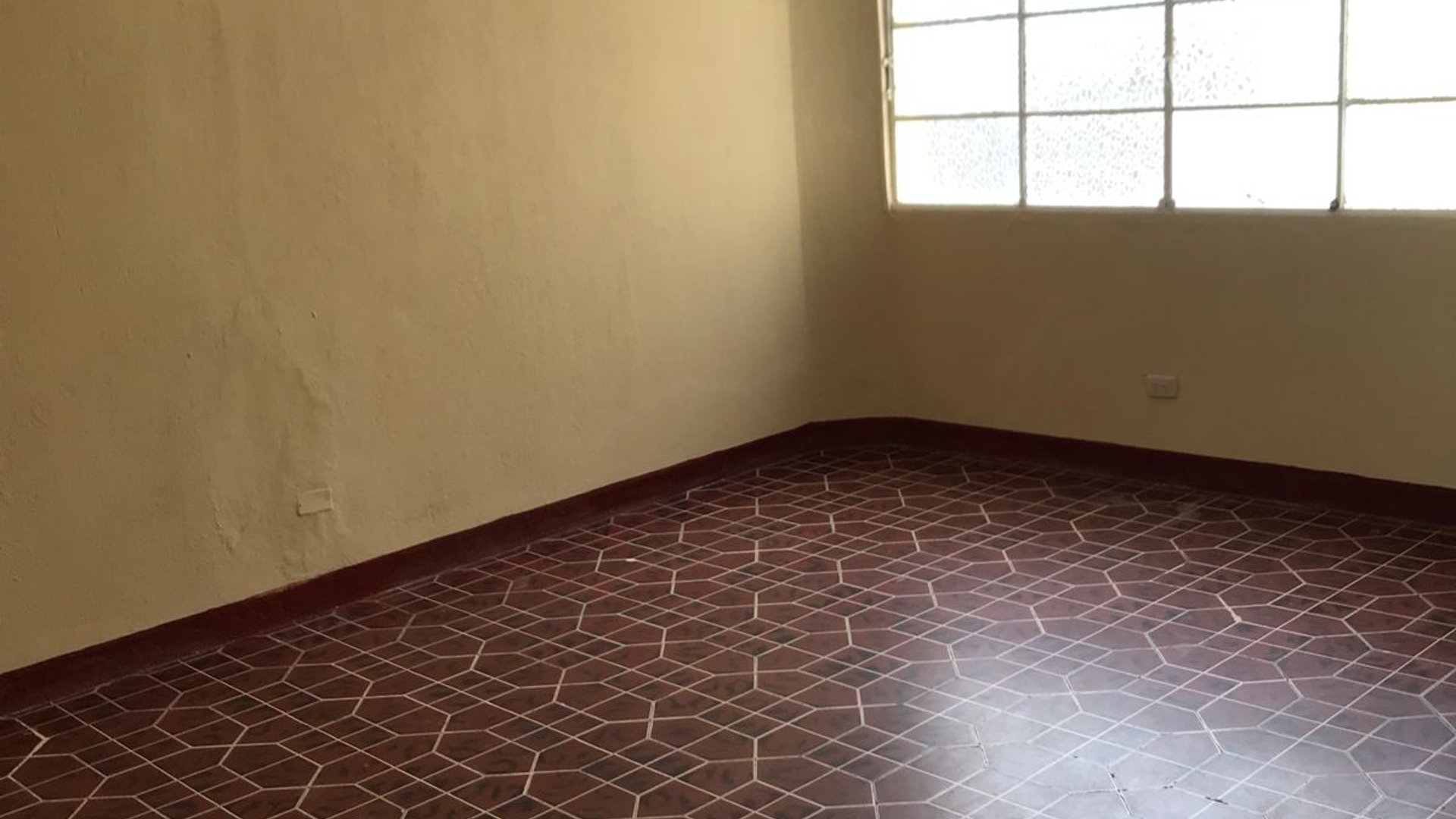 Casa de 4 habitaciones en alquiler, zona 1 - Miniatura 17