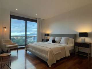 APARTAMENTO AMUEBLADO EN RENTA – EDIFICIO LUCCA | ZONA 10 - Image 8