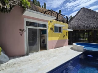 Chalet Amueblado en Venta Carretera a Monterrico - 2