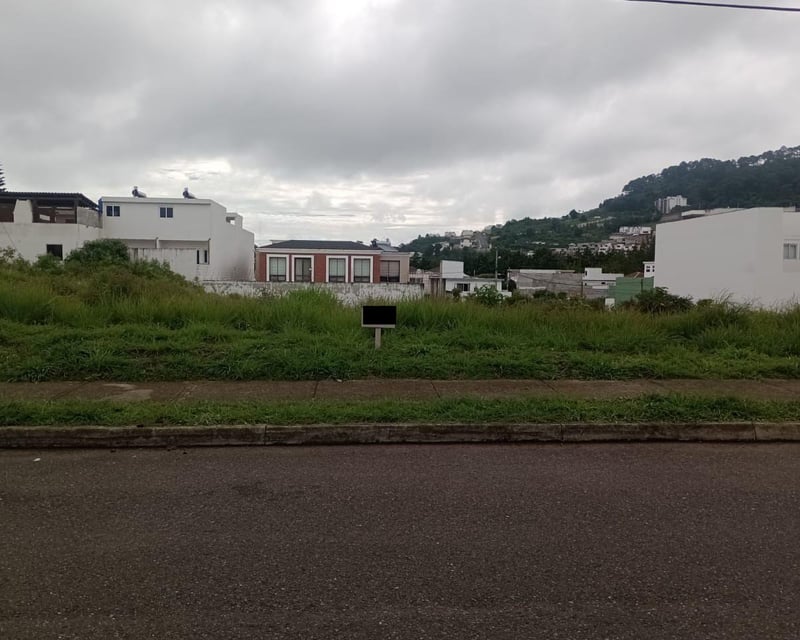 Terreno en Venta zona 16 / Hacienda Real