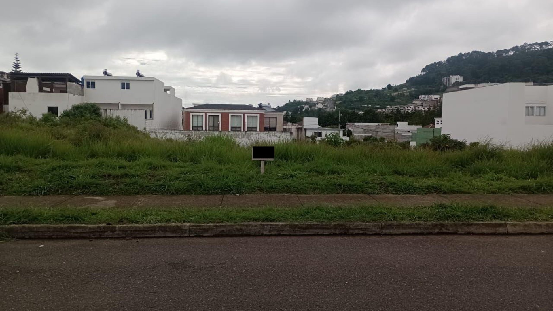 Terreno en Venta zona 16 / Hacienda Real