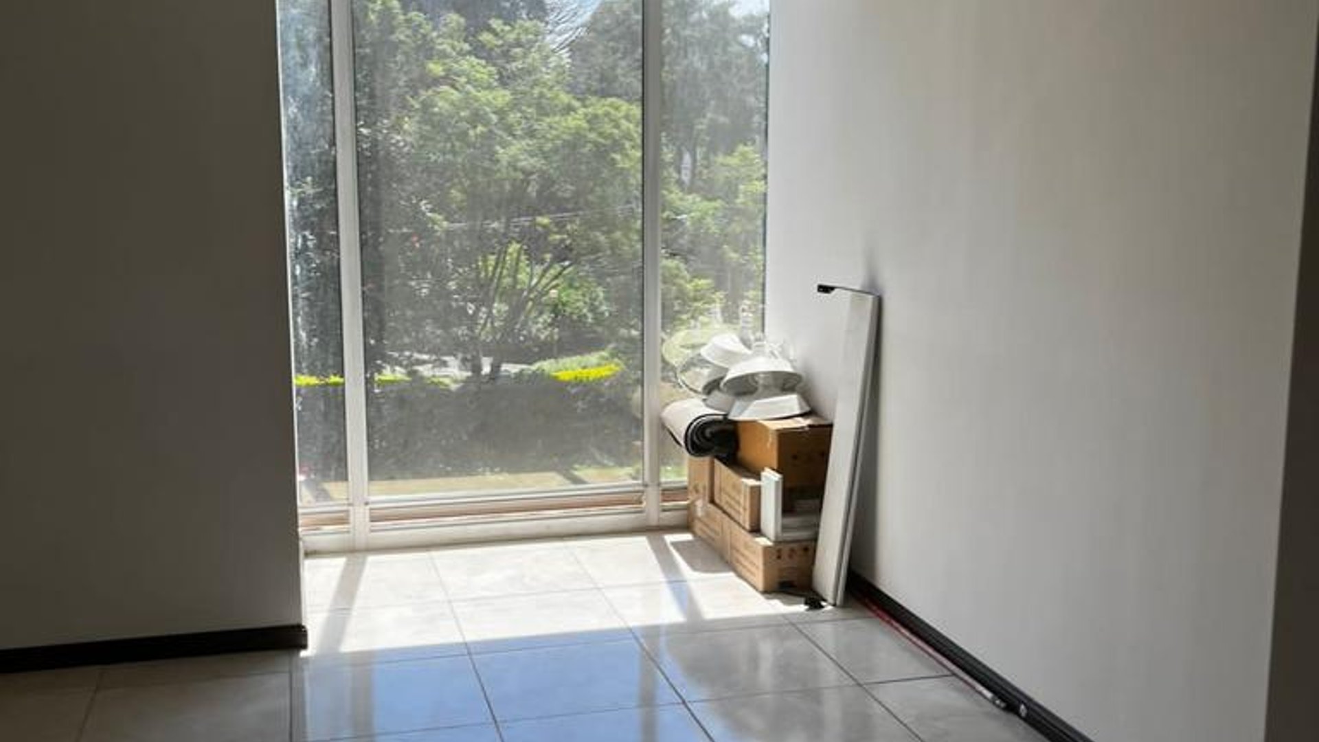 Oficina en venta, en Zona 10
