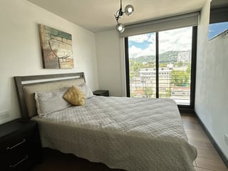 Apartamento en renta Amueblado en zona 14 - 5