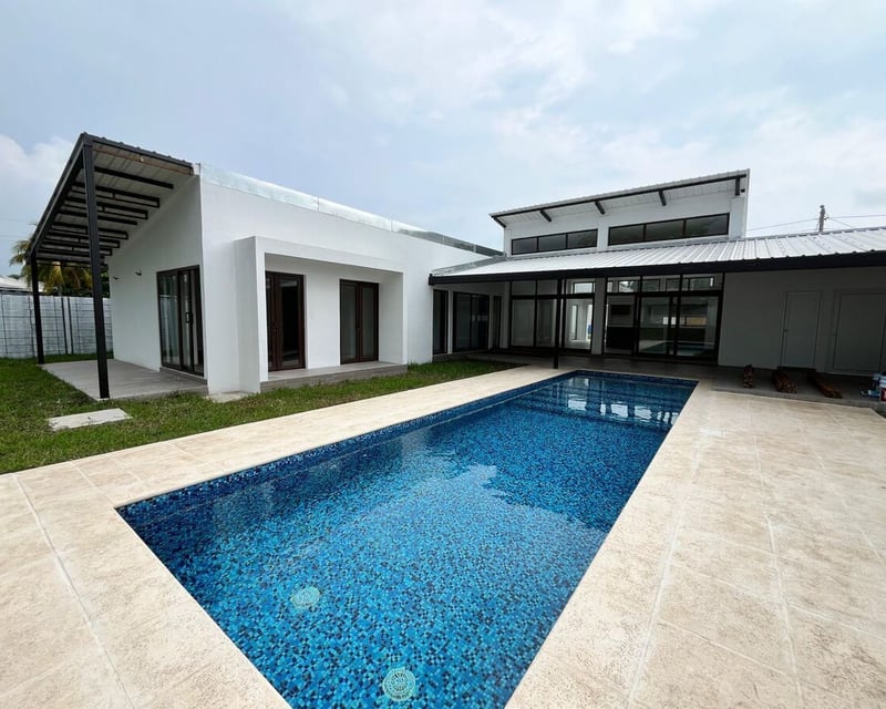 CASA EN VENTA EN CONDOMINIO PUERTO