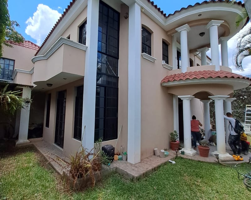 Casa en Venta en Condominio Colina de Santa Lucia Esquipulas