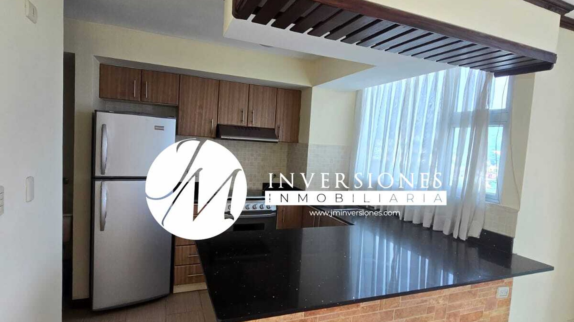 Apartamento en Venta Con Linea Blanca en zona 14 - Image 1