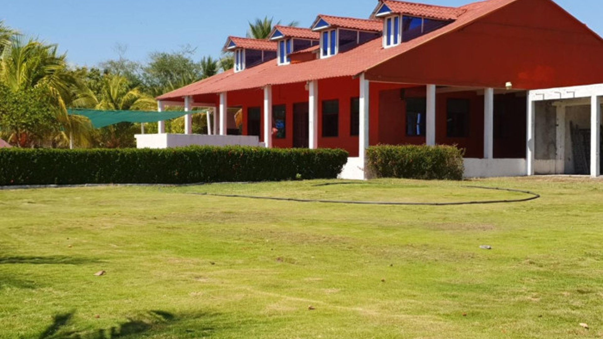 Chalet vacacional en venta y renta en Monterrico - Miniatura 2