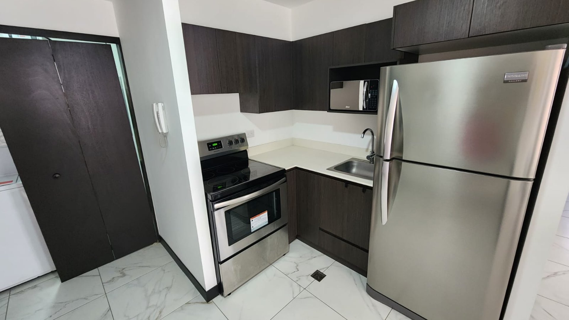 Apartamento amueblado en renta, en Fontainebleau zona 15 Ref-3109 - Miniatura 5