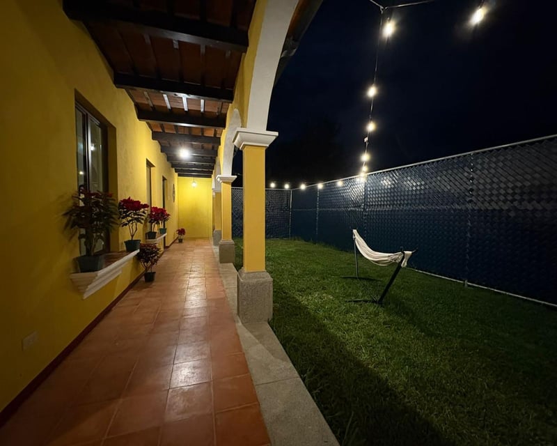 Casa amueblada en alquiler, San Pedro Las Huertas Antigua Guatemala