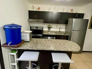 RENTA DE APARTAMENTO AMUEBLADO ZONA 10 - 4