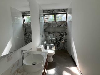 CASA EN VENTA EN LAS FUENTES ZONA 16 - Image 12