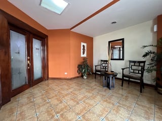 Alquiler de apartamento 2 Dormitorio Primer Nivel en Edificio Zona 13 - Image 14