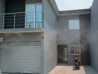 Vendo Casa con Local Villa Las Mercedes - 2