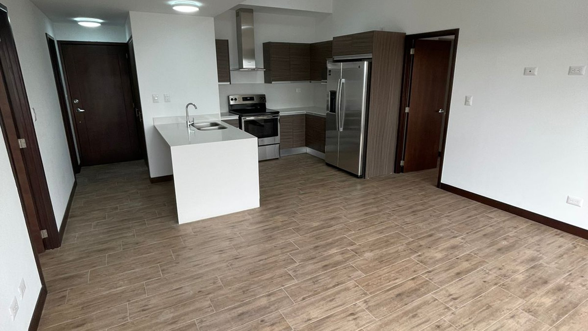 Apartamento en renta en zona 10 / Casalini Diagonal 6