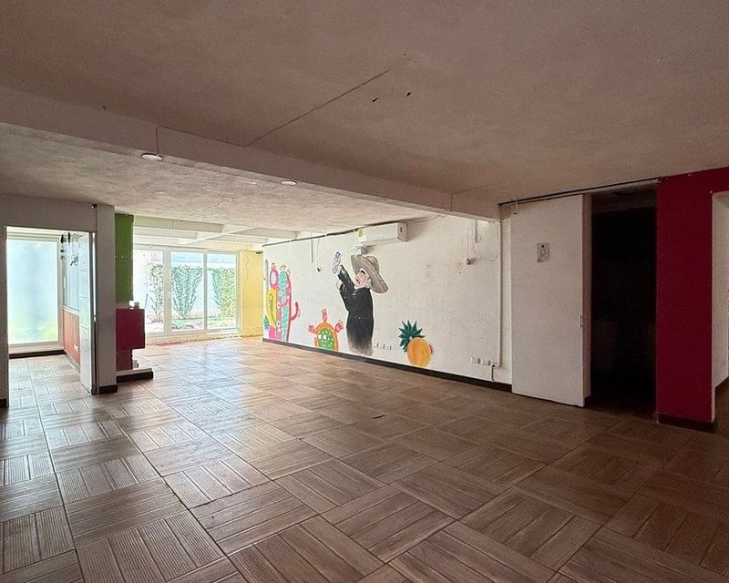 Casa Comercial en Renta | Zona 14