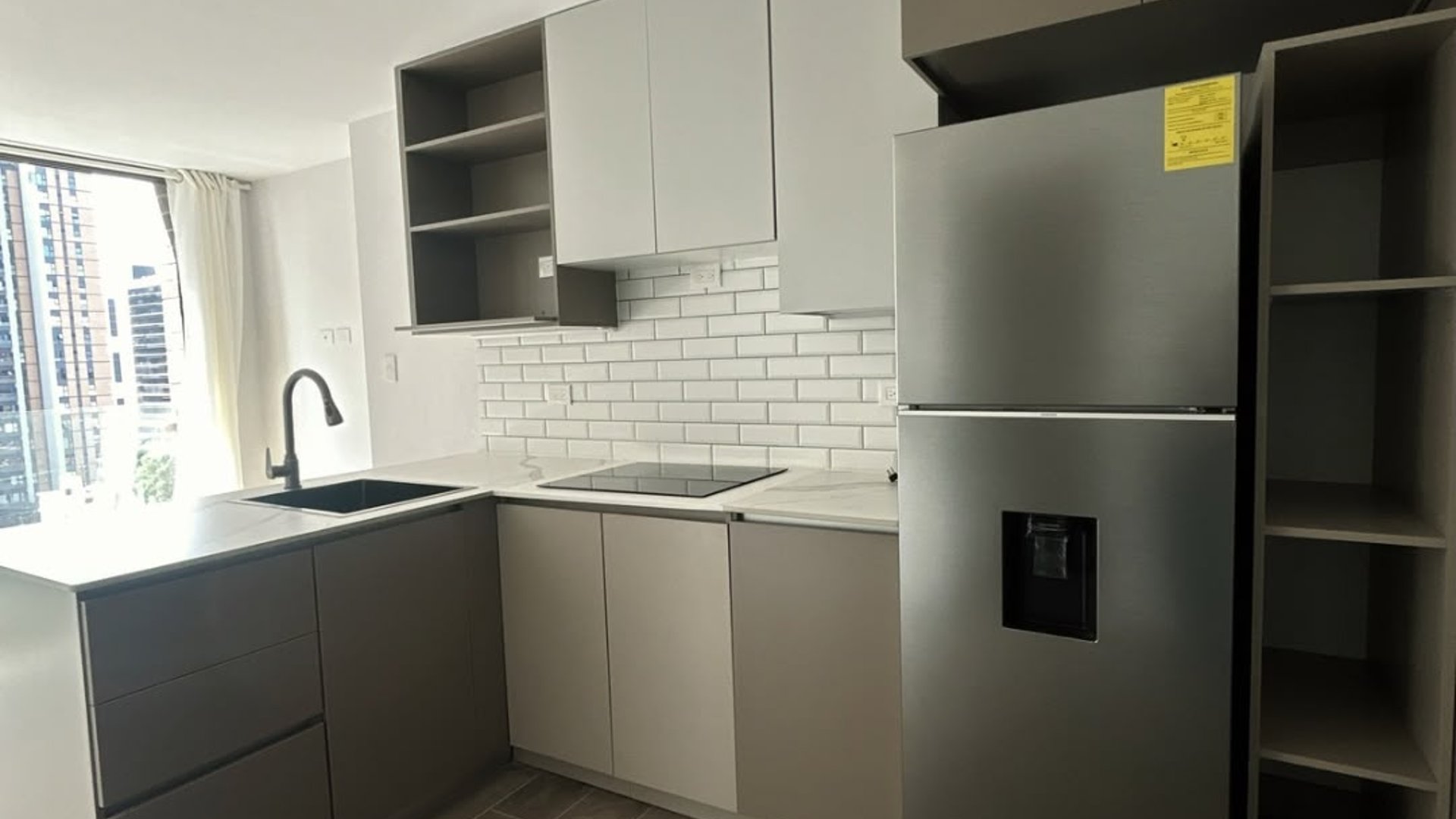 Apartamento de 1 dormitorio para estrenar en zona 10 - Miniatura 5