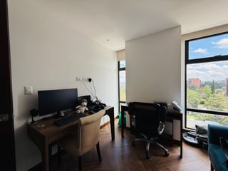 Venta de Hermoso Apartamento - Ikaria, Zona 15 - Image 13