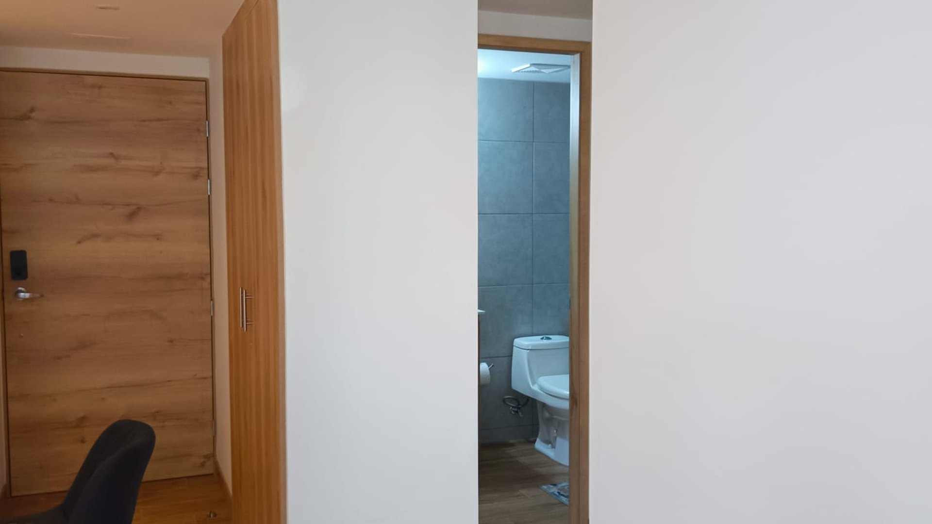 Apartamento en venta de 2 habitaciones en Zona 9 - Miniatura 2