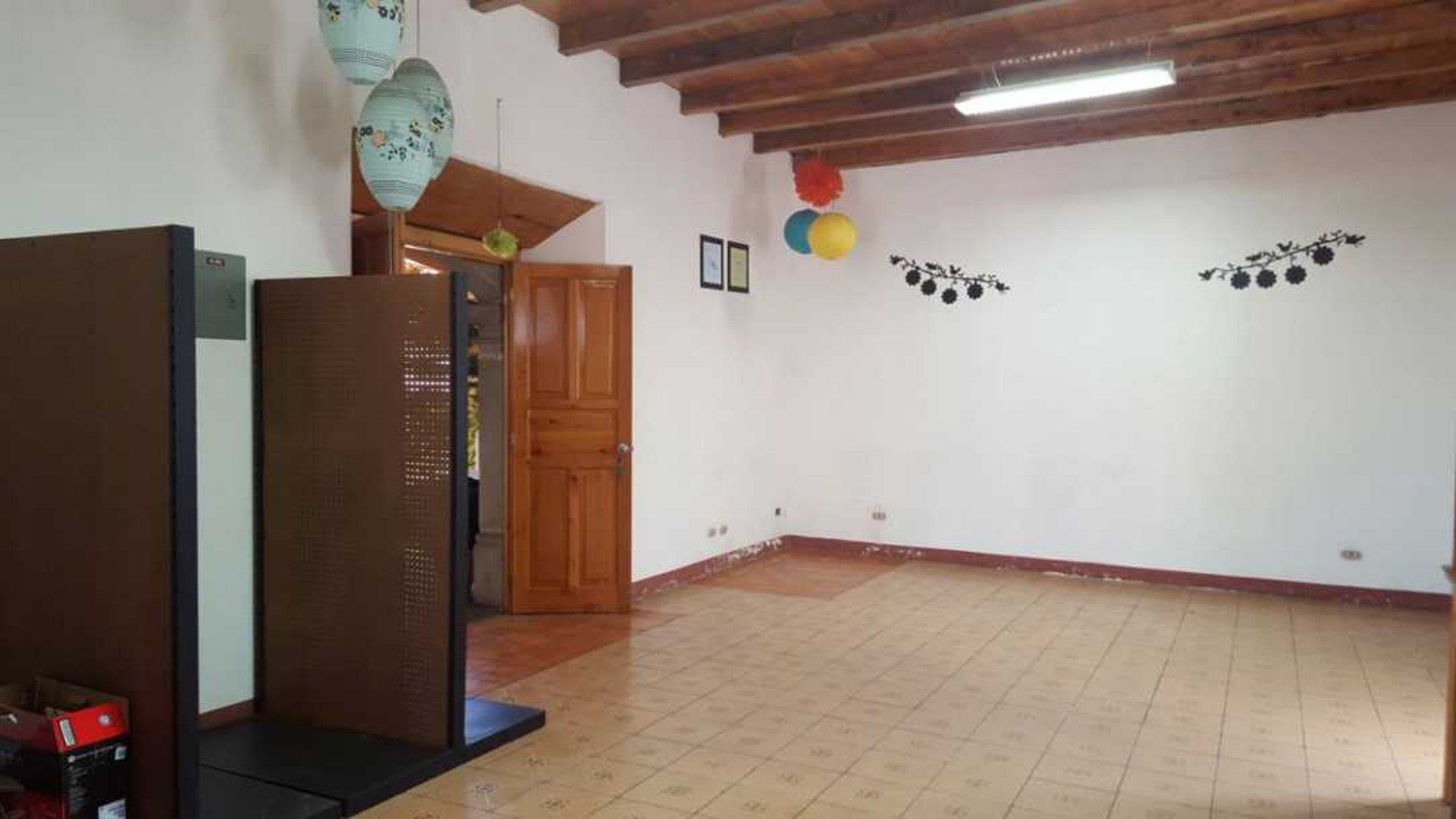 Clínica Médica en renta. En Quetzaltenango. - Miniatura 2