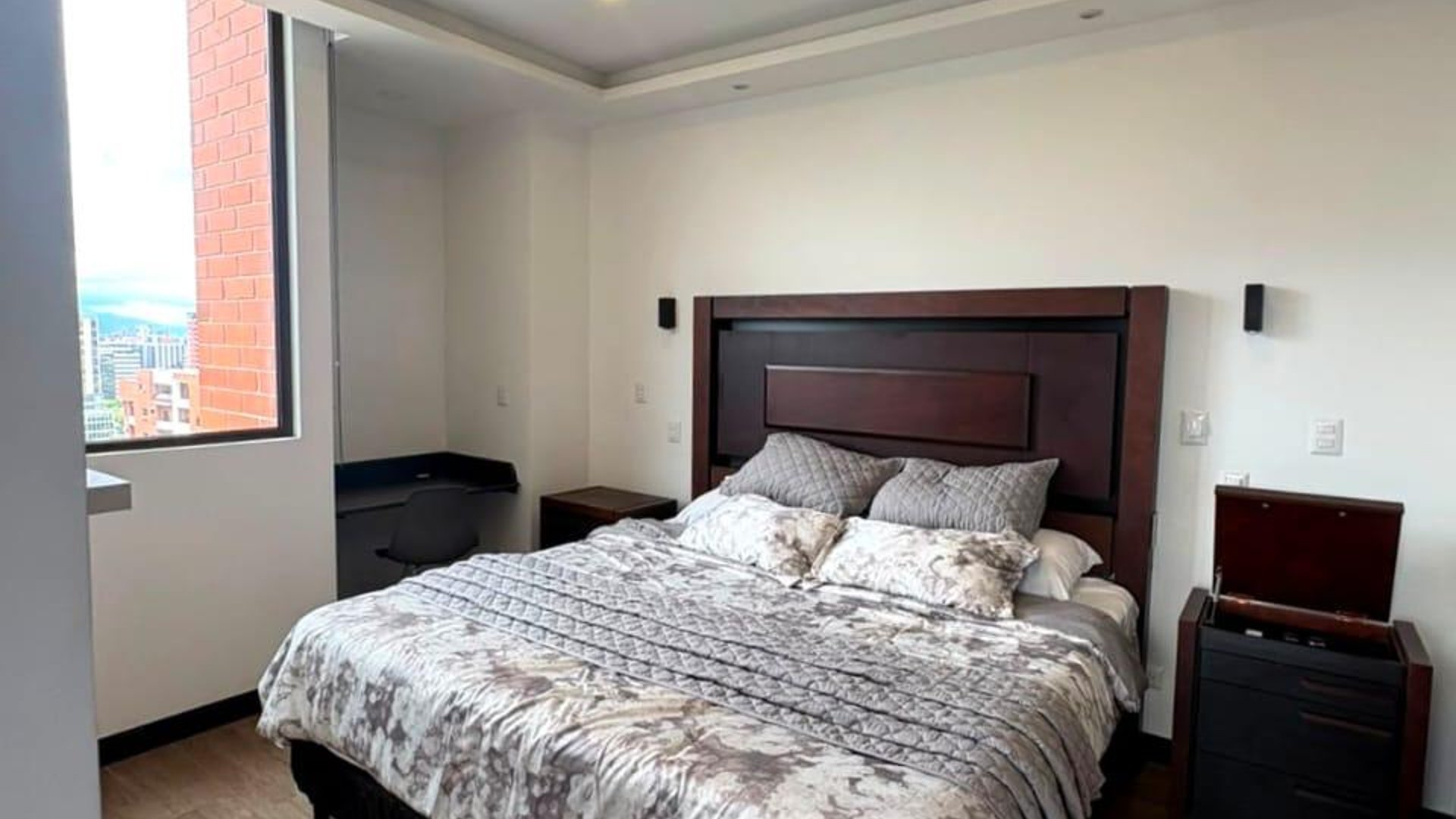 Apartamento amueblado con piscina - 1 habitacion en zona 10 Ref-5979 - Miniatura 3