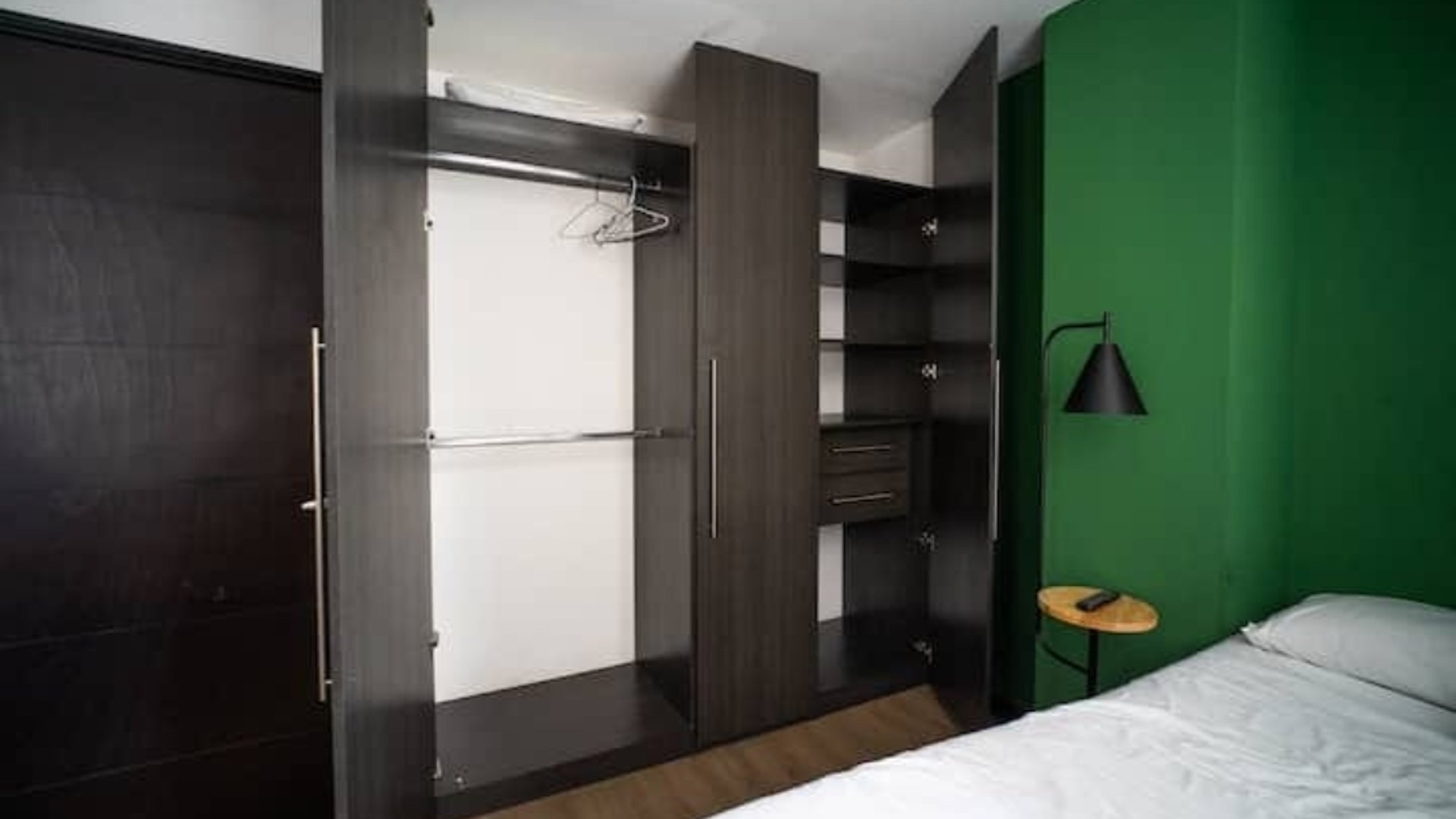 VENTA/RENTA APARTAMENTO ESTUDIO EDIFICIO 7-47 ZONA 4 - Miniatura 5
