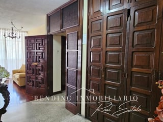 Building for Sale in Zone 1 | 965 m² Construction + 10 Parking Spaces - Image 8