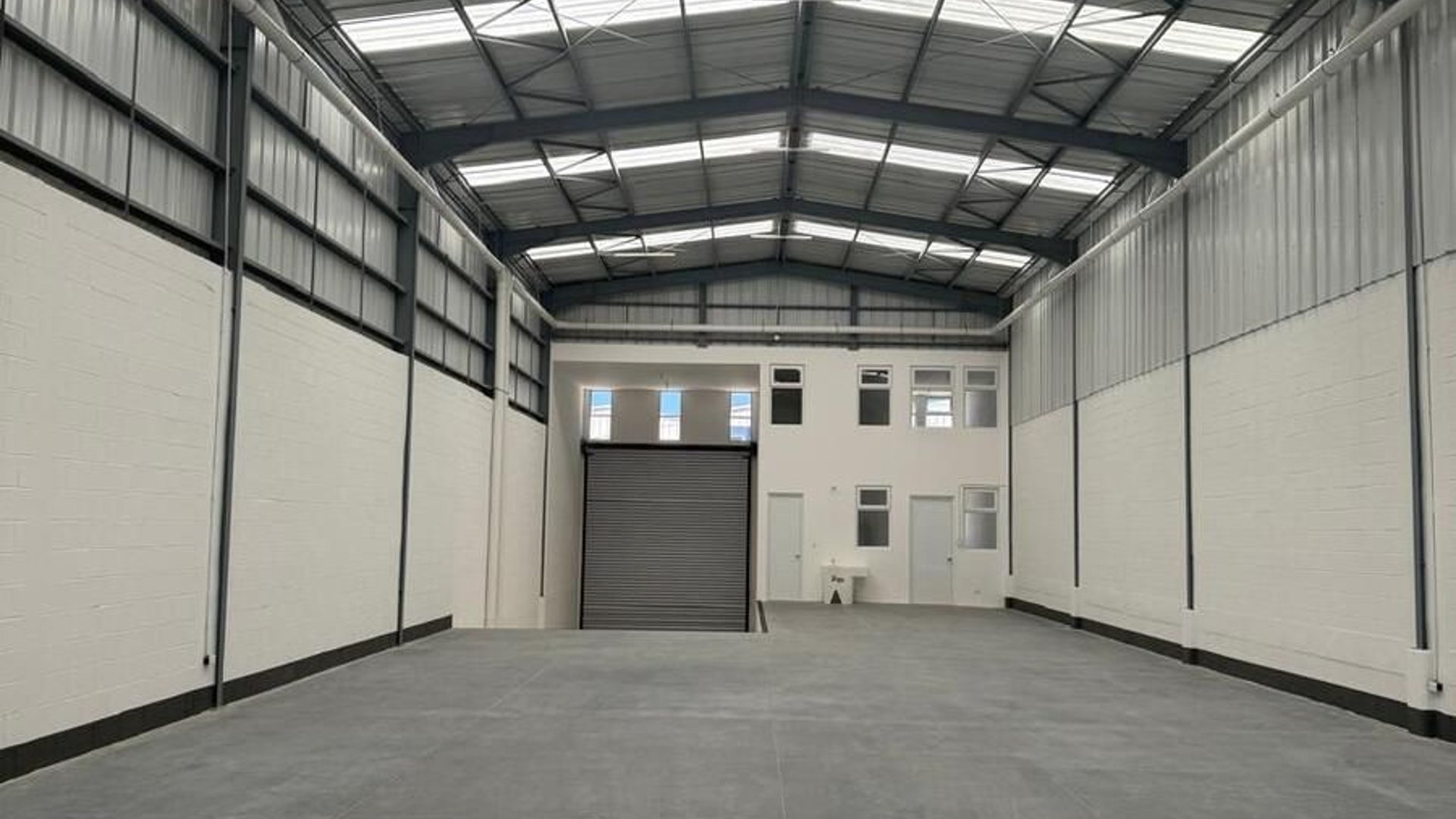 BODEGAS EN ALQUILER EN KM 27 PARQUE INDUSTRIAOL CAES