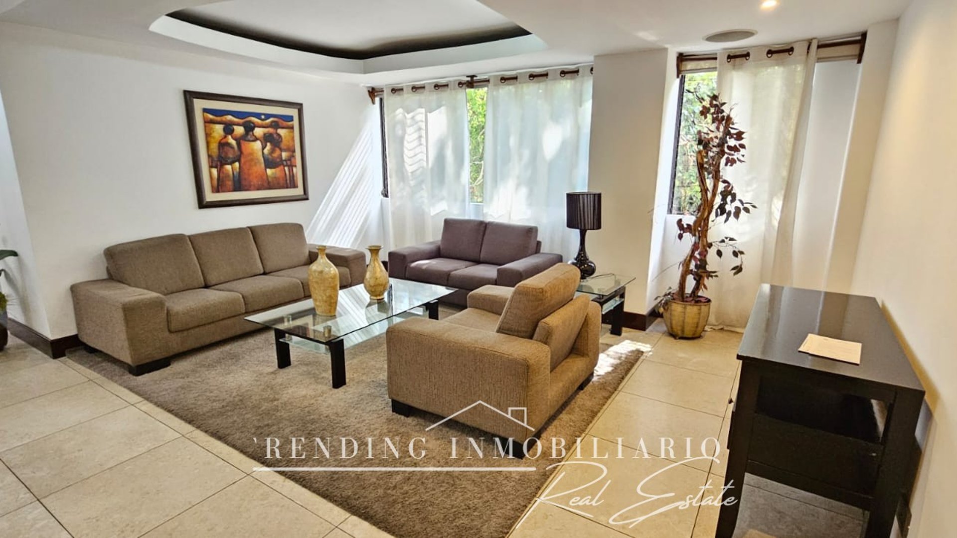 Apartamento en renta amueblado Edificio Morada del Acueducto Zona 10 3 dormitorios