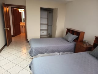 RENTA Apartamento amueblado en Milenia zona 10 - 4