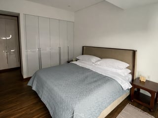 Modern 1-Bedroom Apartment with Parking in Zone 10, Guatemala City | $1325 Rent - Image 10