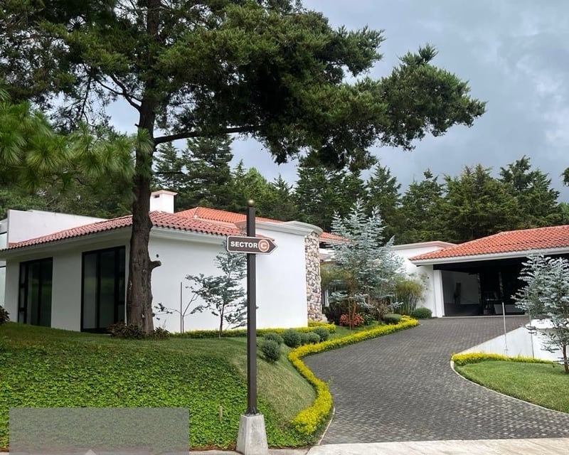 HACIENDA NUEVA / Casa en Venta Km 22.5  Carretera Fraijanes, CAES