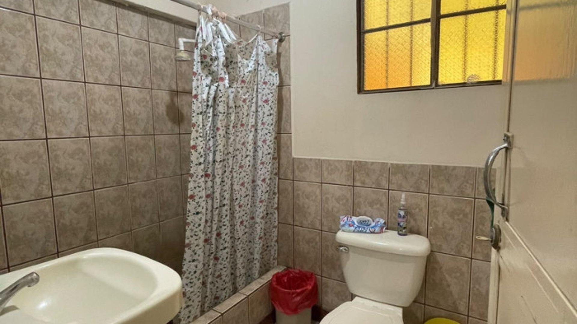 Casa en Venta de 4 Habitaciones en Villa Nueva Zona 4 - Miniatura 6