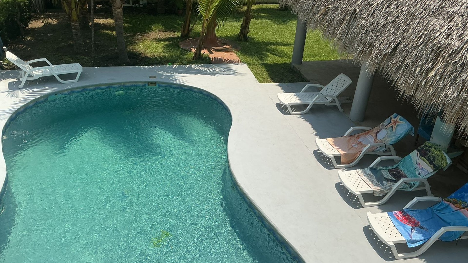 Chalet de Lujo en El Pumpo, Santa Rosa: Venta/Renta | 5 Habitaciones - Miniatura 4