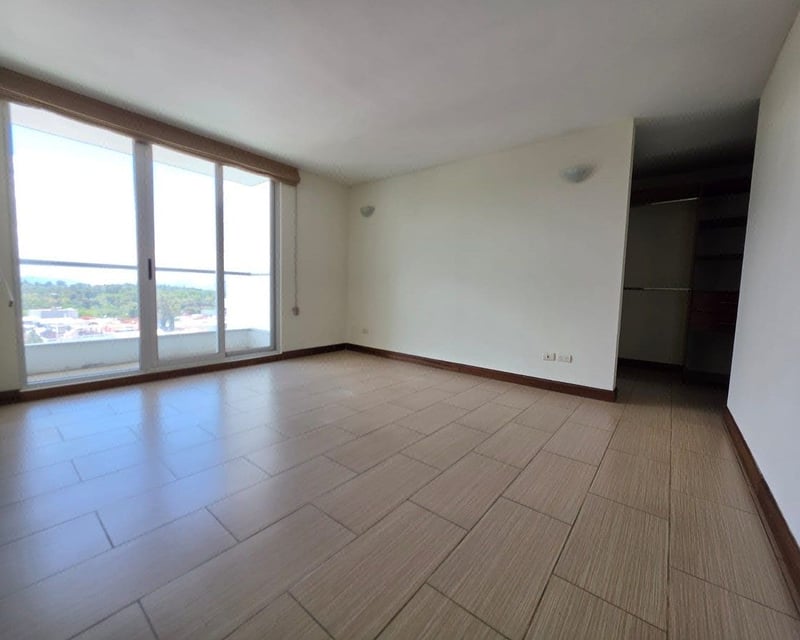 Apartamento en Renta – Condado La Villa. Zona 14