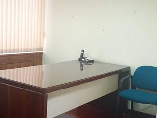*Alquiler de Clínica compartida en Edificio Multimédica zona 15 - 3